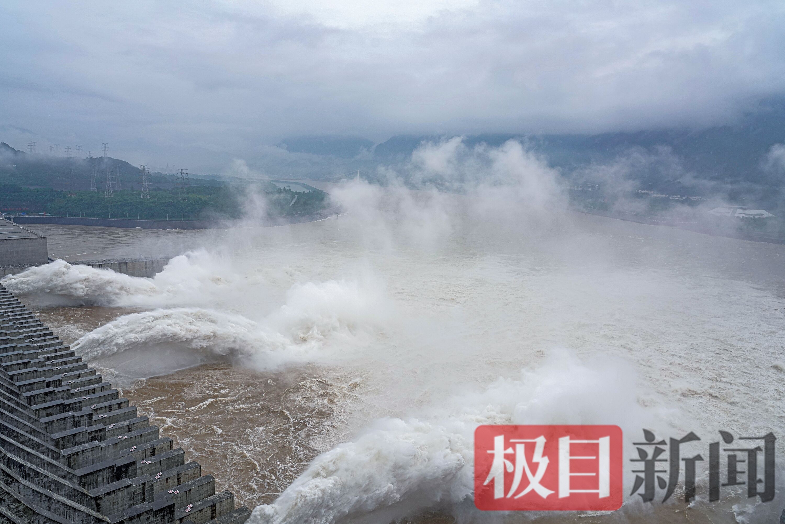 三峡最新泄洪消息